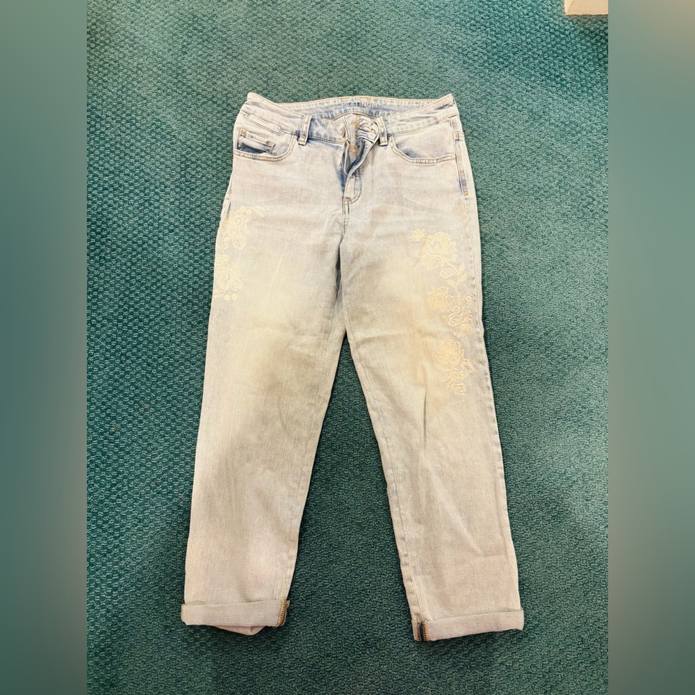 Chico's Light Blue Cropped Jeans with Floral Embroidery